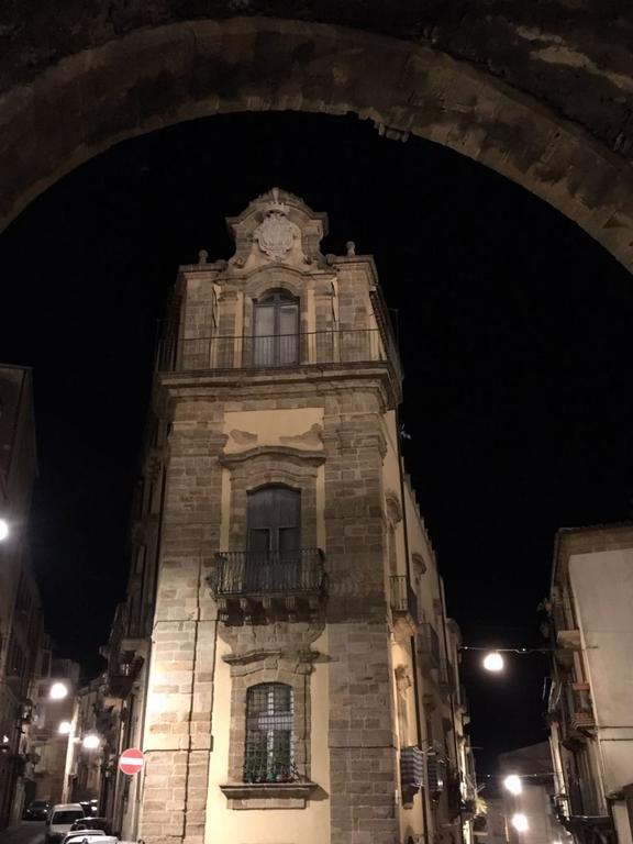 Palazzo Sant'Elia Hotel Caltagirone Bagian luar foto